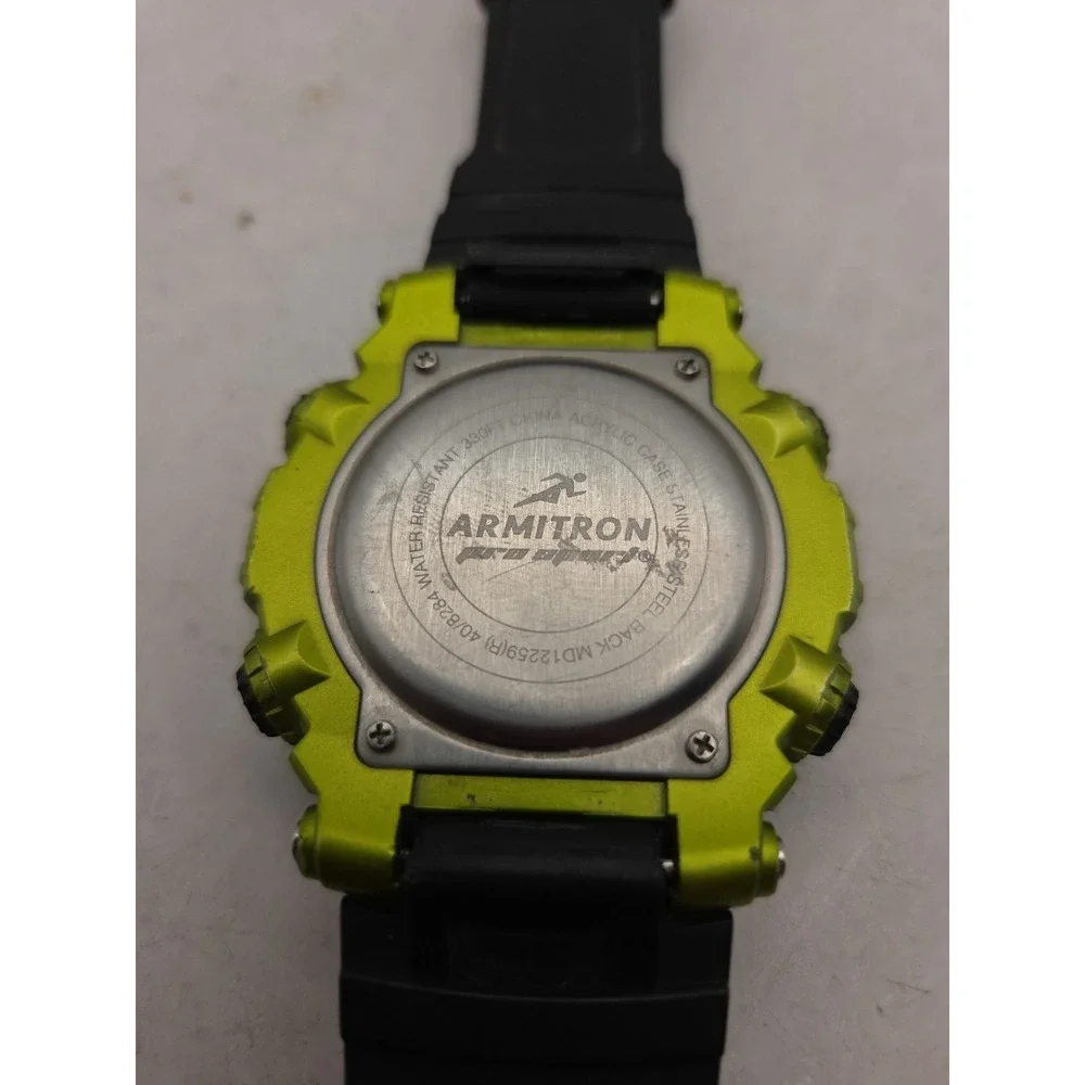 ARMITRON PRO SPORT MD12259(R) 40/8284 Water Resistant 330ft Men's Watch Works